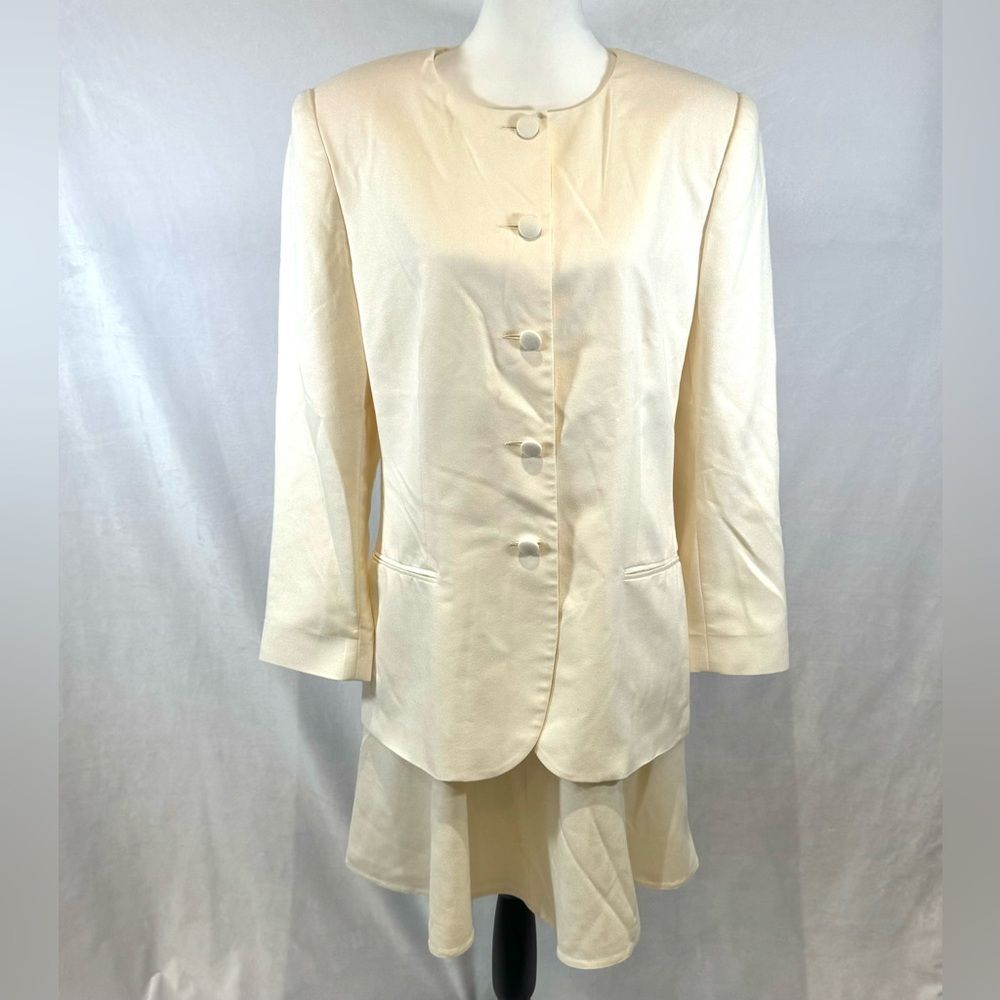 Vintage Spiegel ivory skirt and jacket suit set size 12